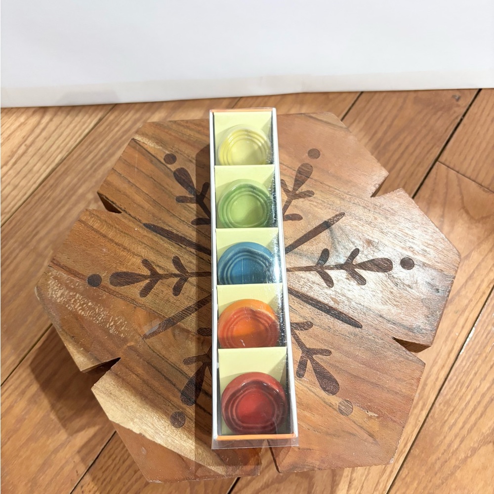 Le Creuset Chopsticks Rest Set 5